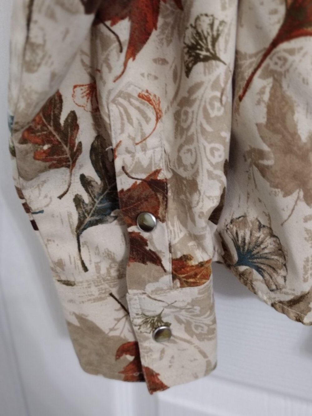 Natural Reflections Fall Leaves Button Front Blouse Women’s Neutral Autumn Top - Picture 5 of 8